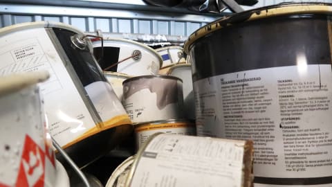 Den 6 maj hämtar Miljöbilen farligt avfall