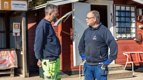 Sommartider på Sjömansängs återvinningscentral under juli